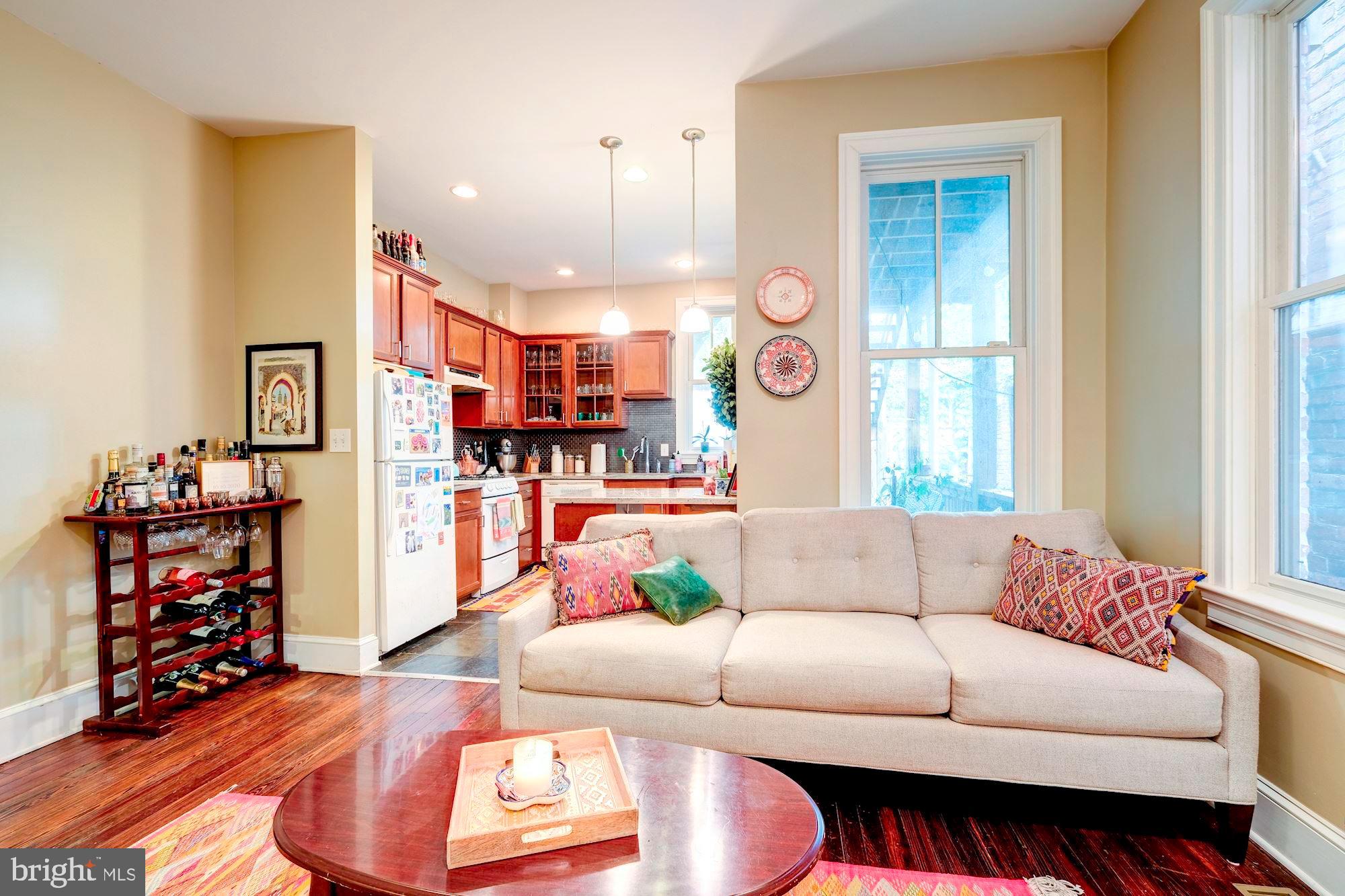 3138 O Street Northwest Washington, DC 20007 - Photo 13 of 50 1st unit - living room
