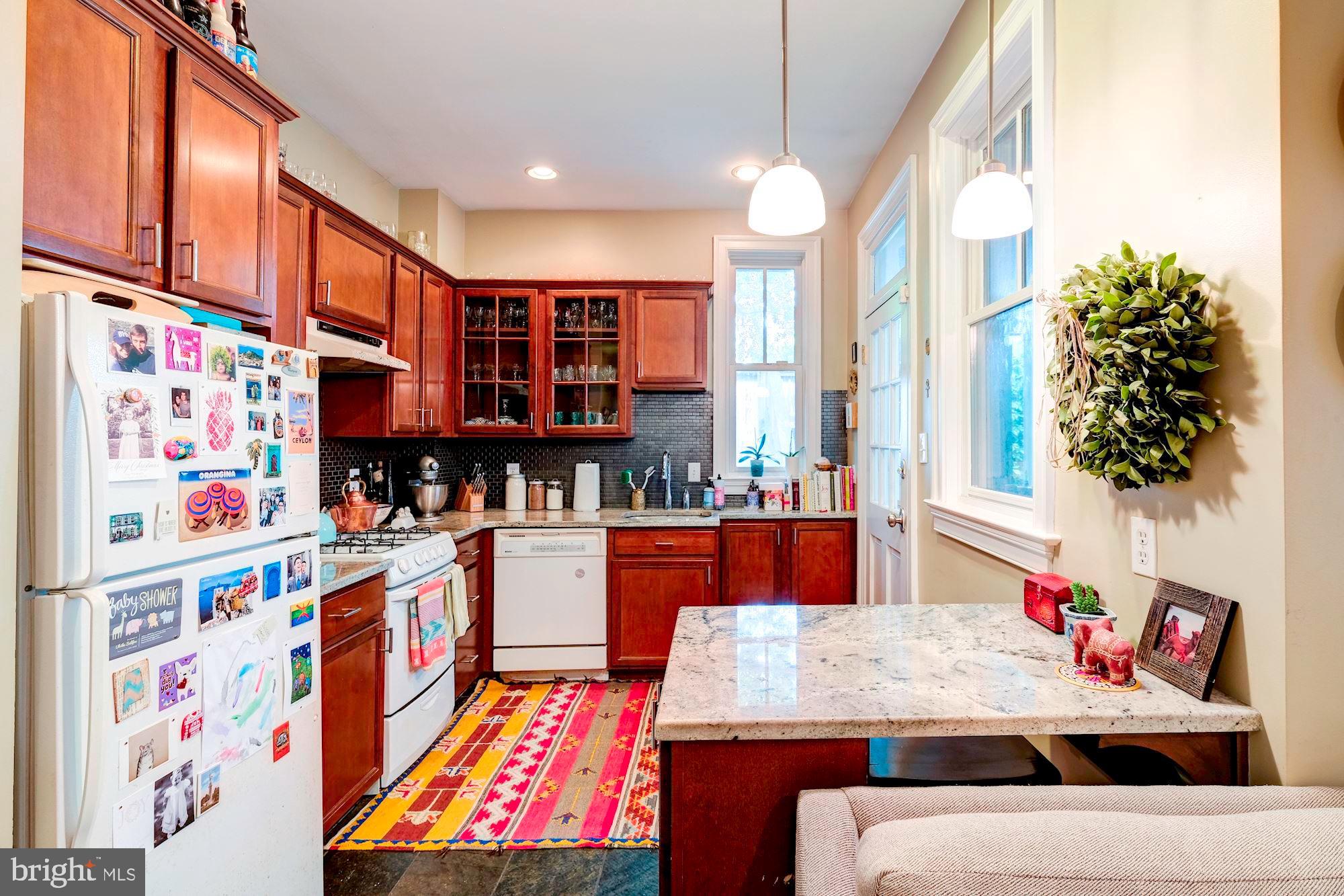 3138 O Street Northwest Washington, DC 20007 - Photo 15 of 50 1st unit - kitchen