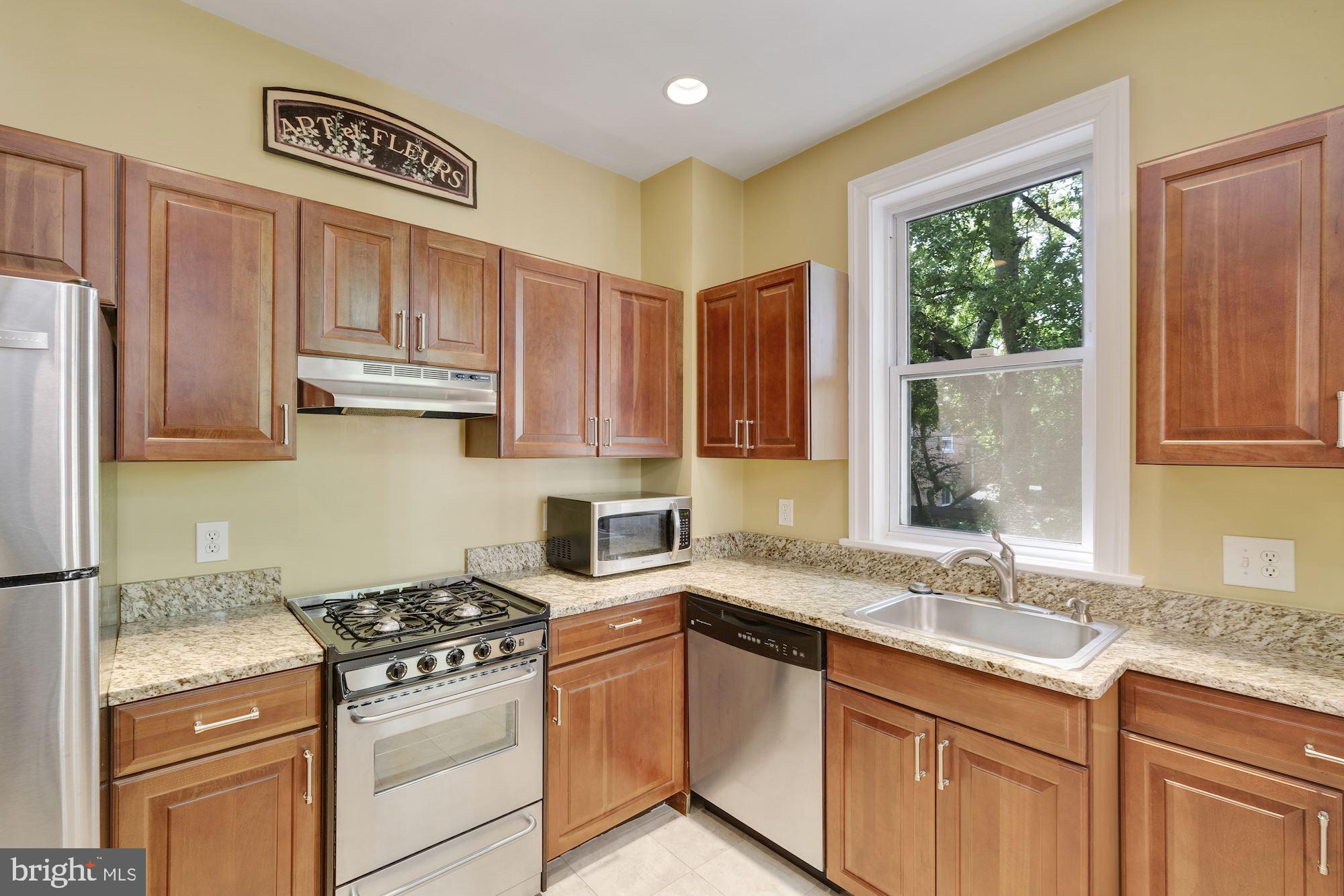3138 O Street Northwest Washington, DC 20007 - Photo 32 of 50 2nd unit - kitchen
