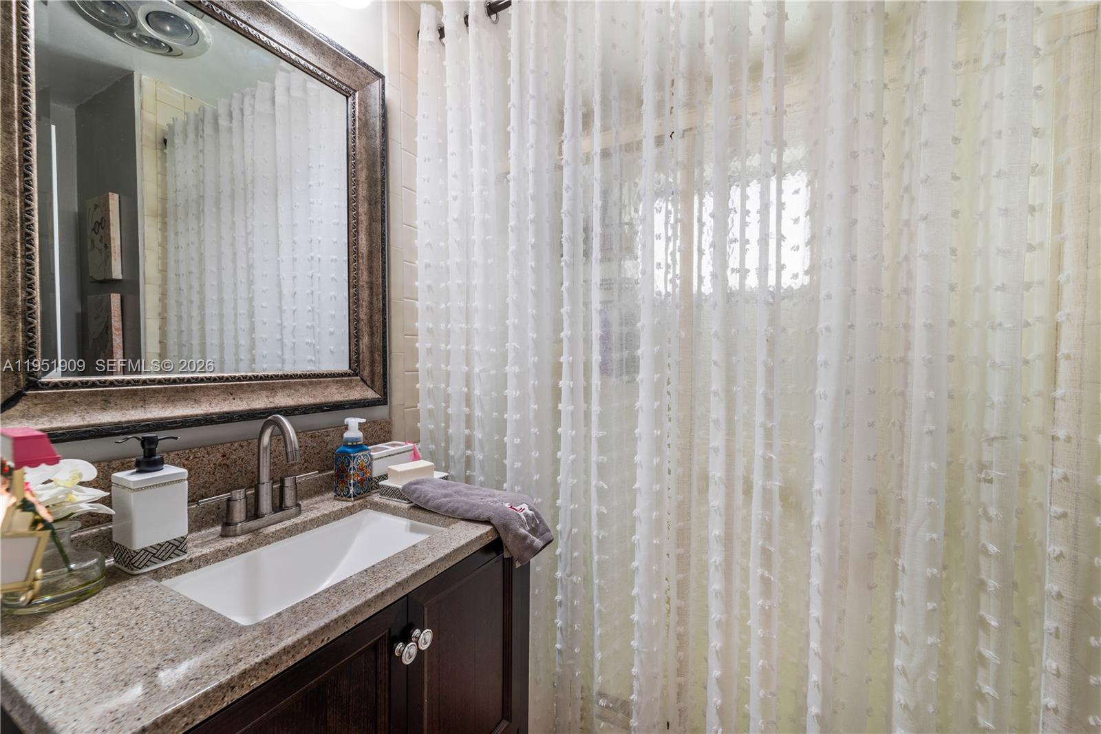 8065 West 14th Court Hialeah, FL 33014 - Photo 17 of 44 Guest/Hall Bathroom