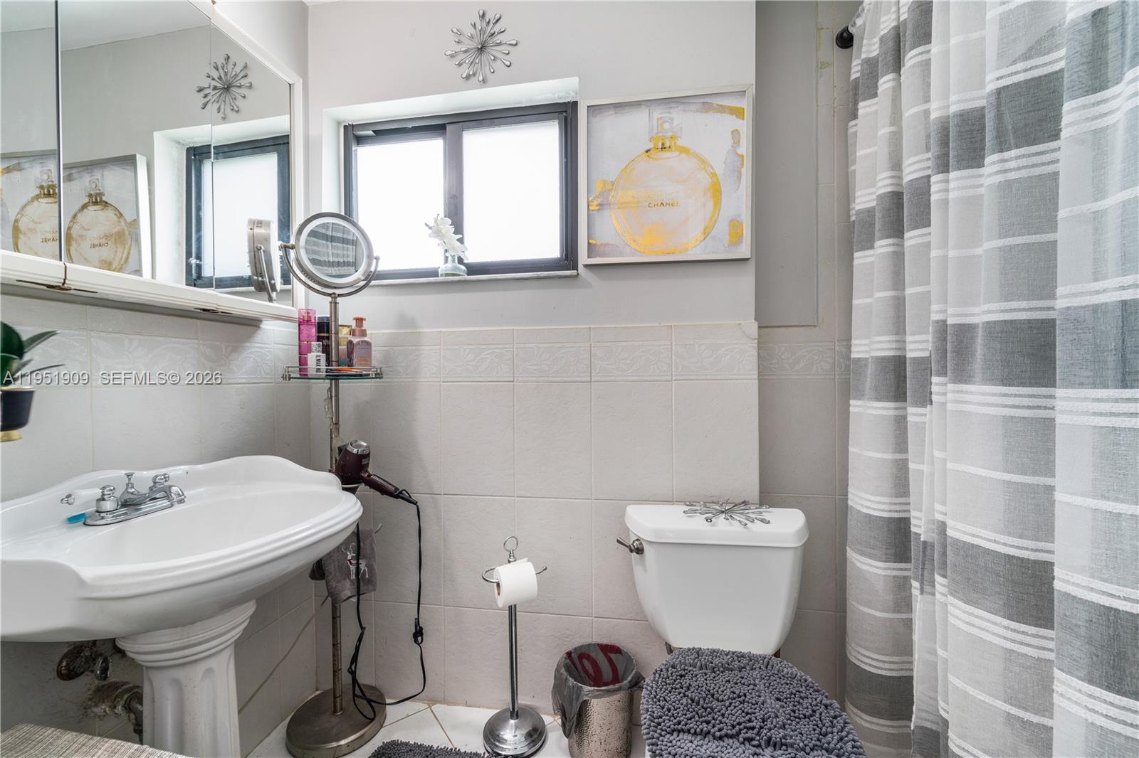 8065 West 14th Court Hialeah, FL 33014 - Photo 5 of 44 Bathroom in Primary Bedroom