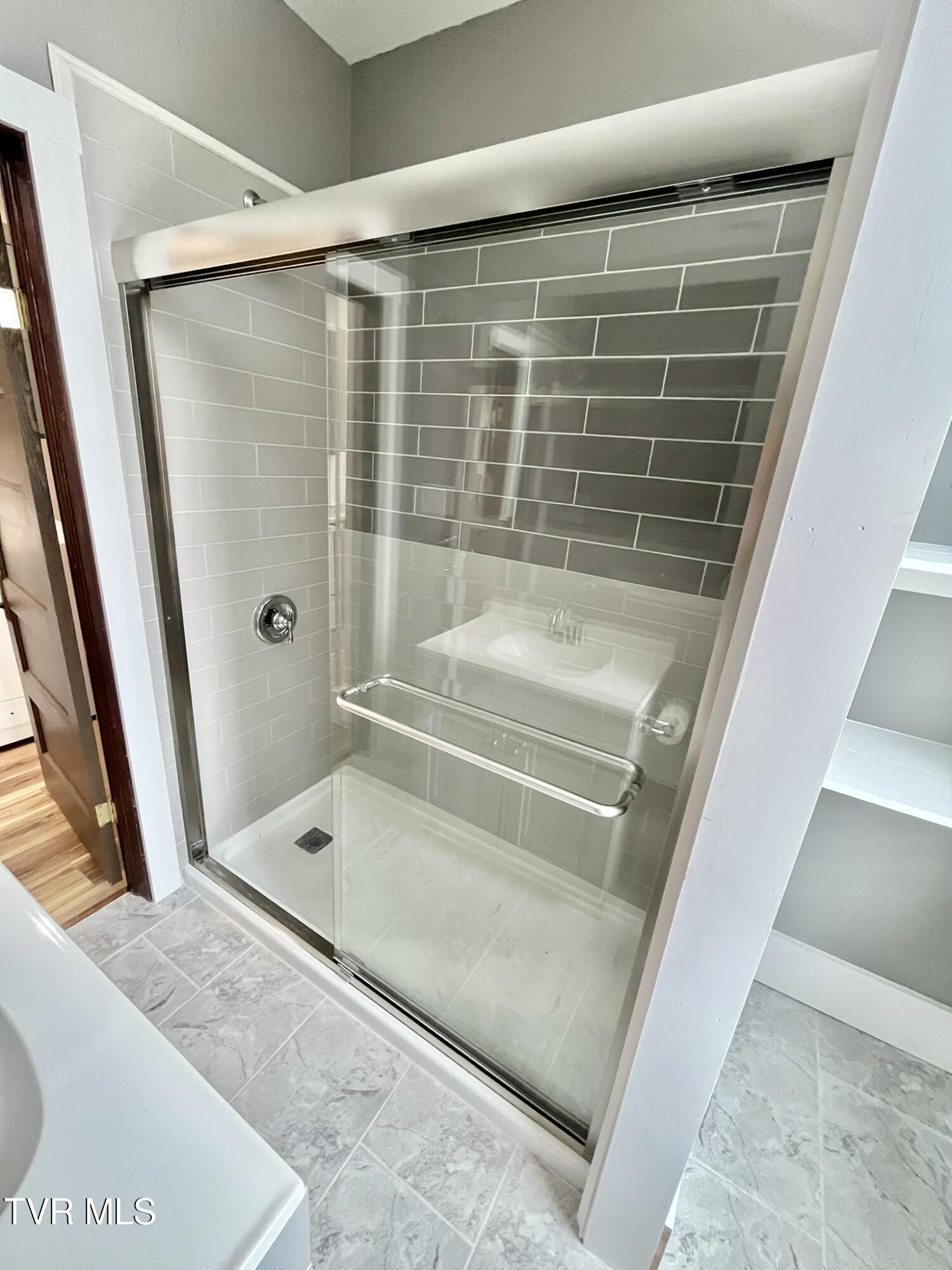 635 Alabama Street, Unit 2 Bristol, TN 37620 - Photo 15 of 19 IMG_8136