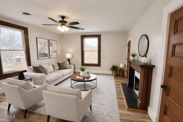 $1,450 | 635 Alabama Street, Unit 2, Bristol, TN 37620