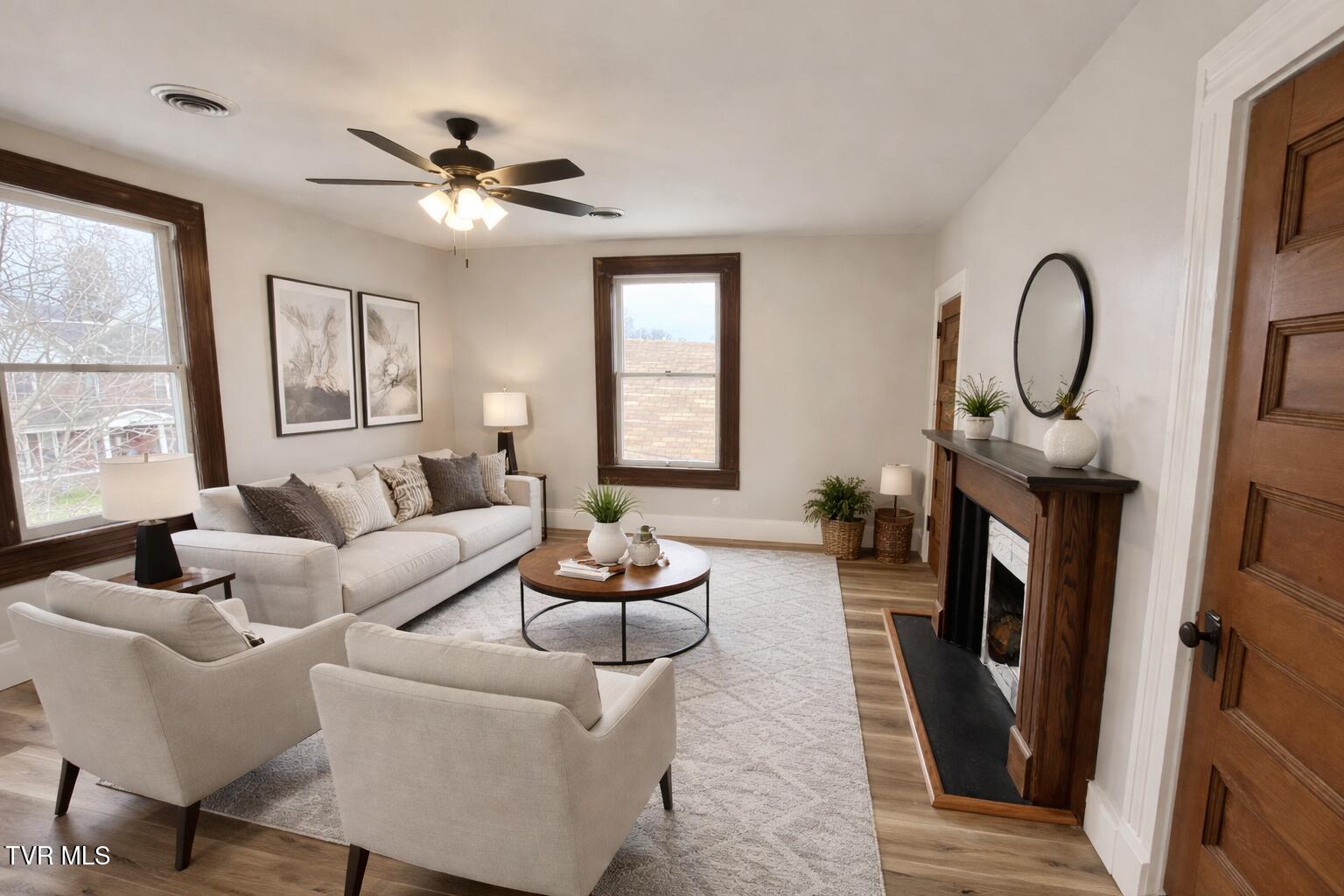 635 Alabama Street, Unit 2 Bristol, TN 37620 - Photo 8 of 19 Alabama staged