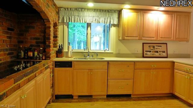 2840 Lander Road Cleveland, OH 44124 - Photo 1 of 4