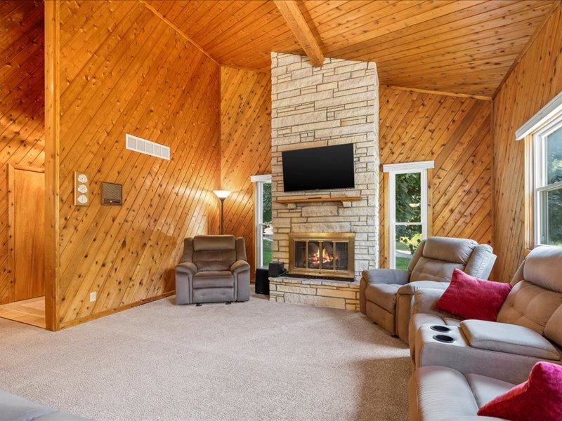 4082 Crestview Road Northeast Solon, IA 52333 - Photo 10 of 50 Gallery Image 10