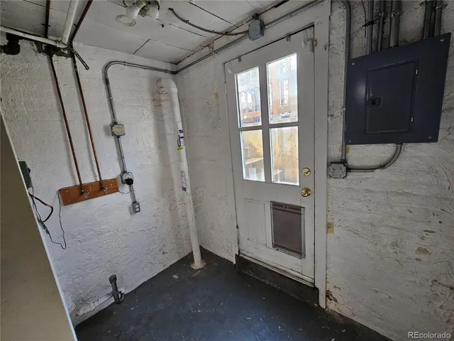 $950 | 803 North Marion Street, Denver, CO 80218