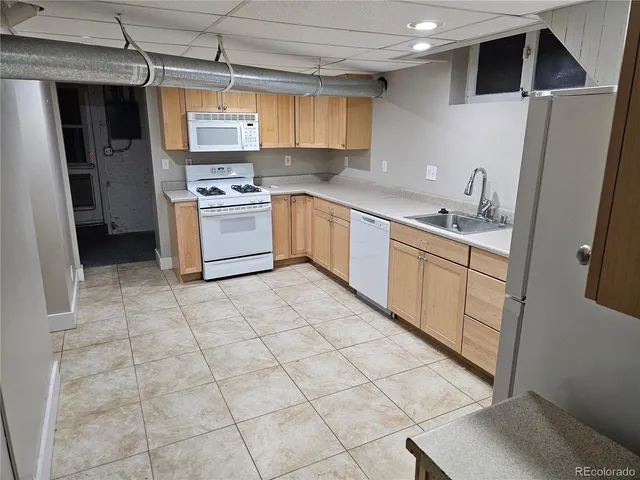 $950 | 803 North Marion Street, Denver, CO 80218