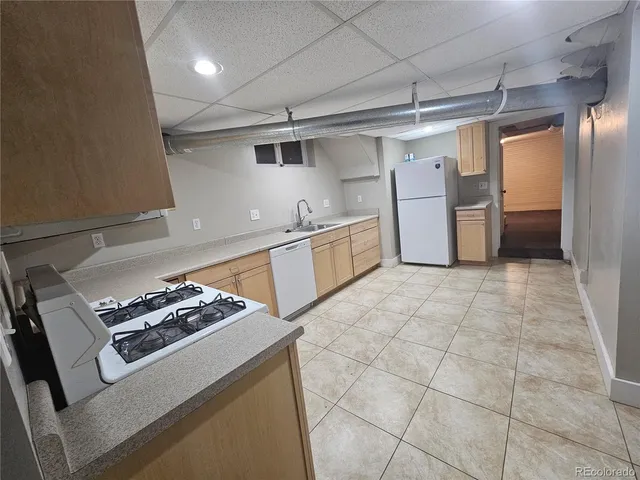 $950 | 803 North Marion Street, Denver, CO 80218