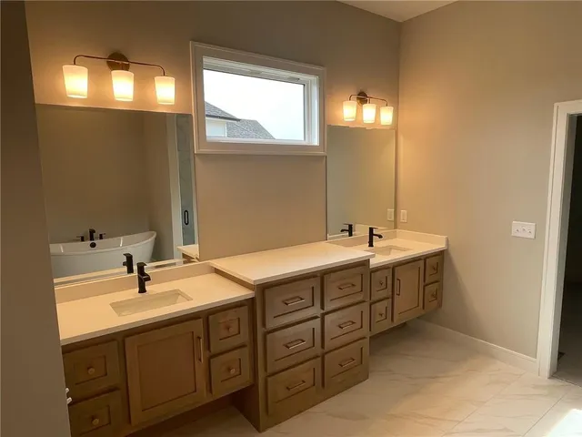 $800,000 | 7115 Richards Drive, Shawnee, KS 66216