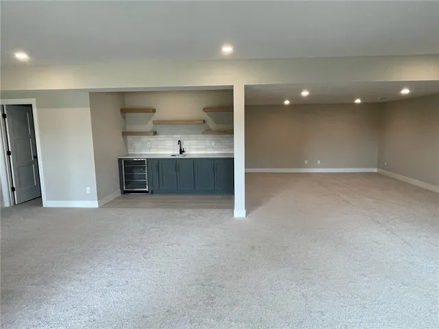 $800,000 | 7115 Richards Drive, Shawnee, KS 66216