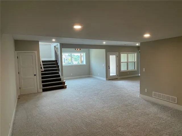 $800,000 | 7115 Richards Drive, Shawnee, KS 66216