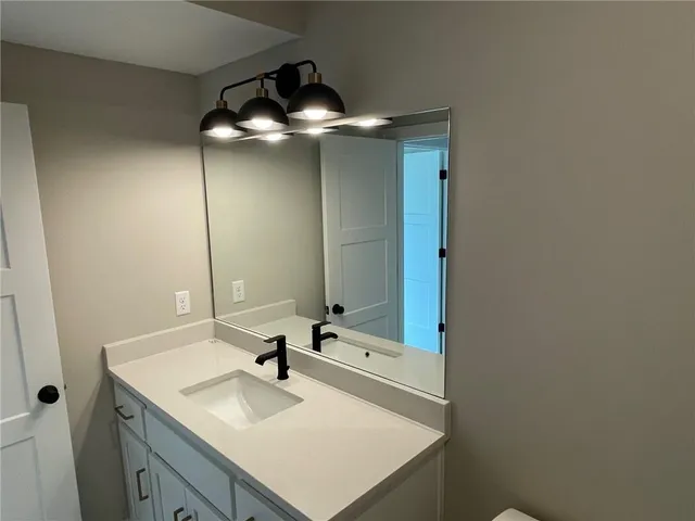 $800,000 | 7115 Richards Drive, Shawnee, KS 66216