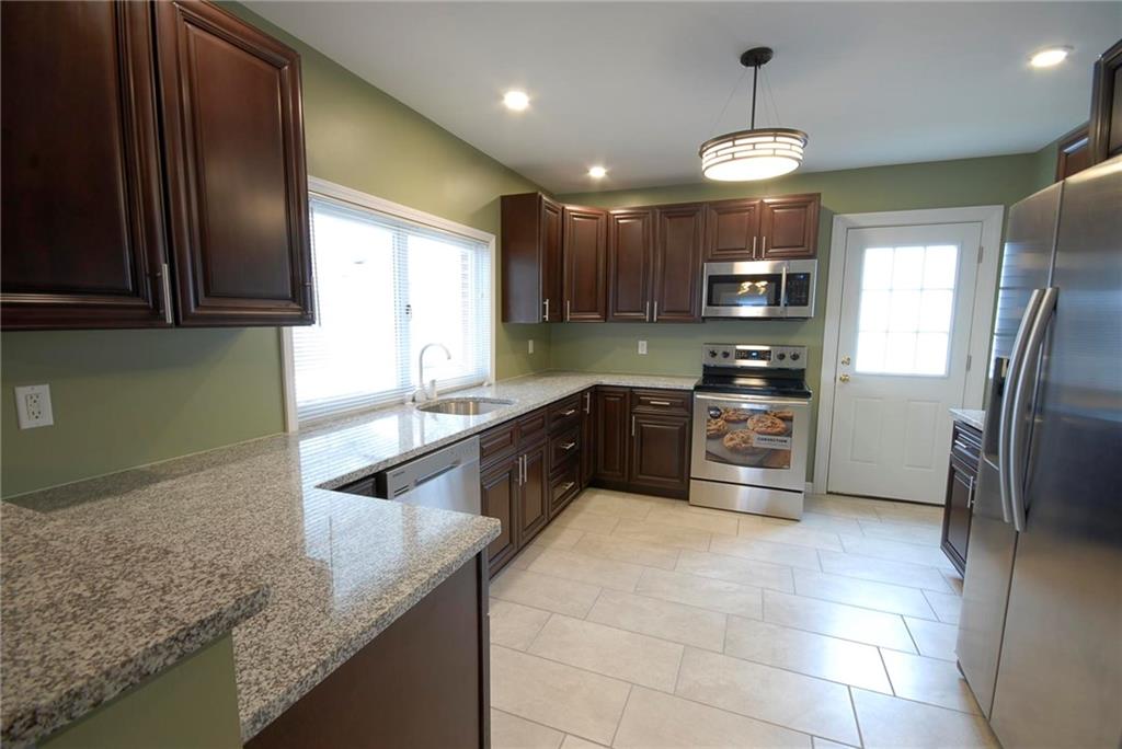 106 West Ridgeview Drive Uniontown, PA 15401 - Photo 4 of 21 Gallery Image 4