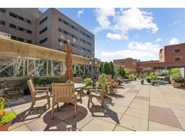 $80,000 | 26 West 10th Street, Unit 1005, St. Paul, MN 55102