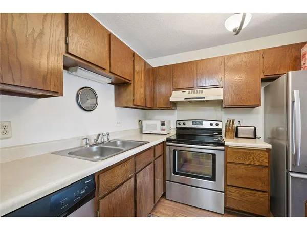 $80,000 | 26 West 10th Street, Unit 1005, St. Paul, MN 55102