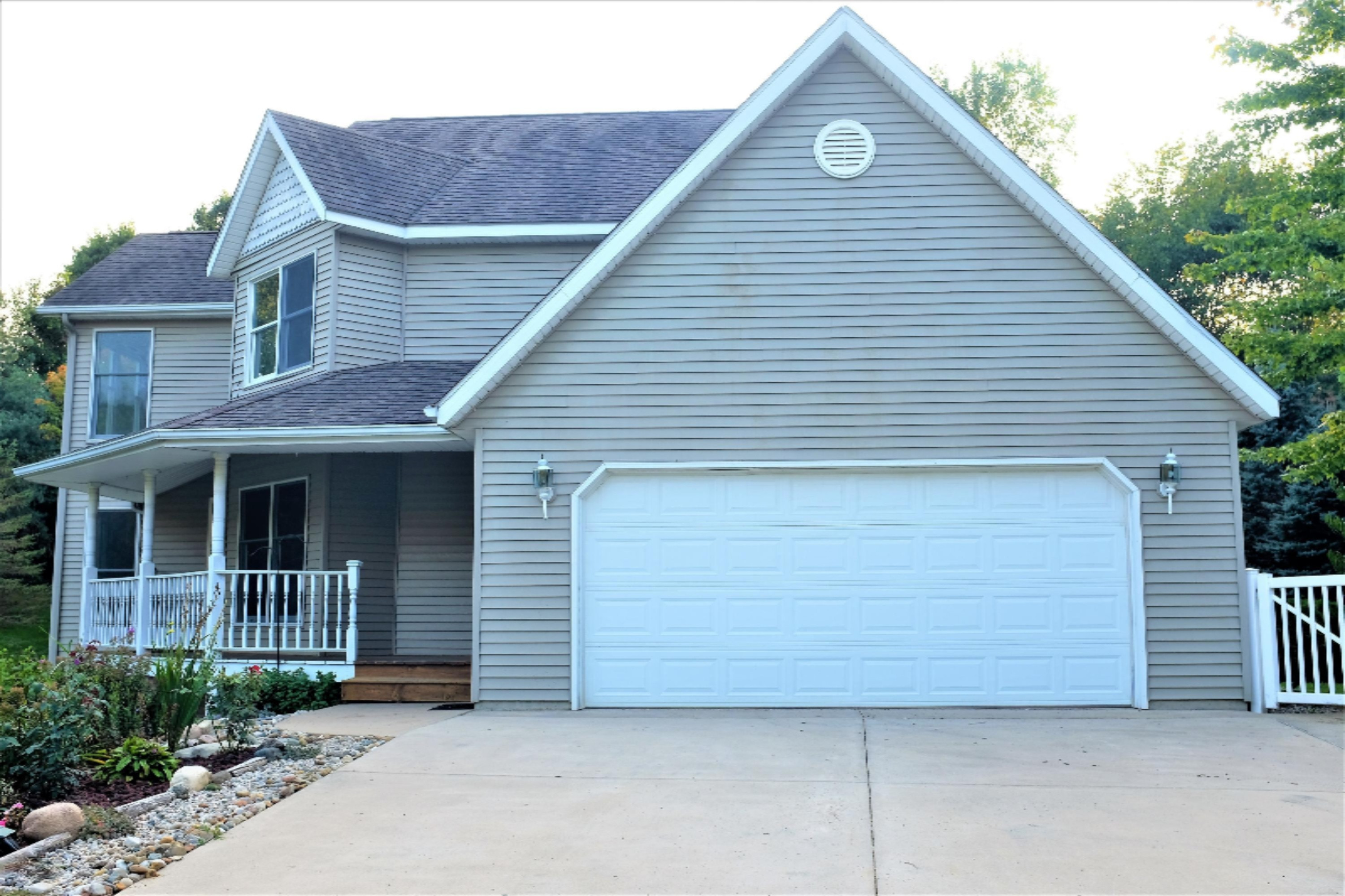 11110 Lindsey Road Plainwell, MI 49080 - Photo 3 of 25 3