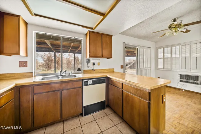 $400,000 | 11061 East Ave R 6, Littlerock, CA 93543