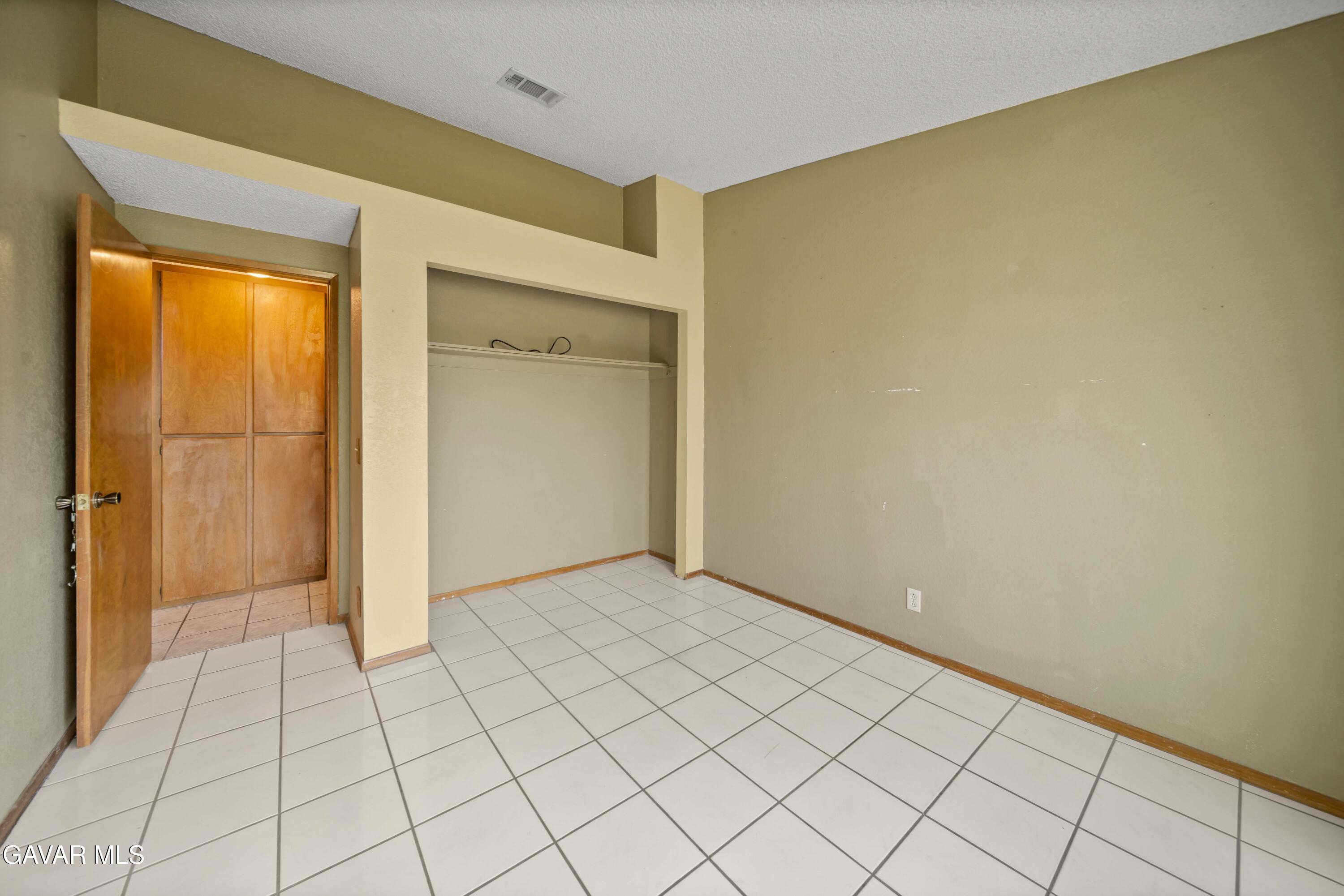 11061 East Ave R 6 Littlerock, CA 93543 - Photo 15 of 31 11061 E Avenue R6 Littlerock-15