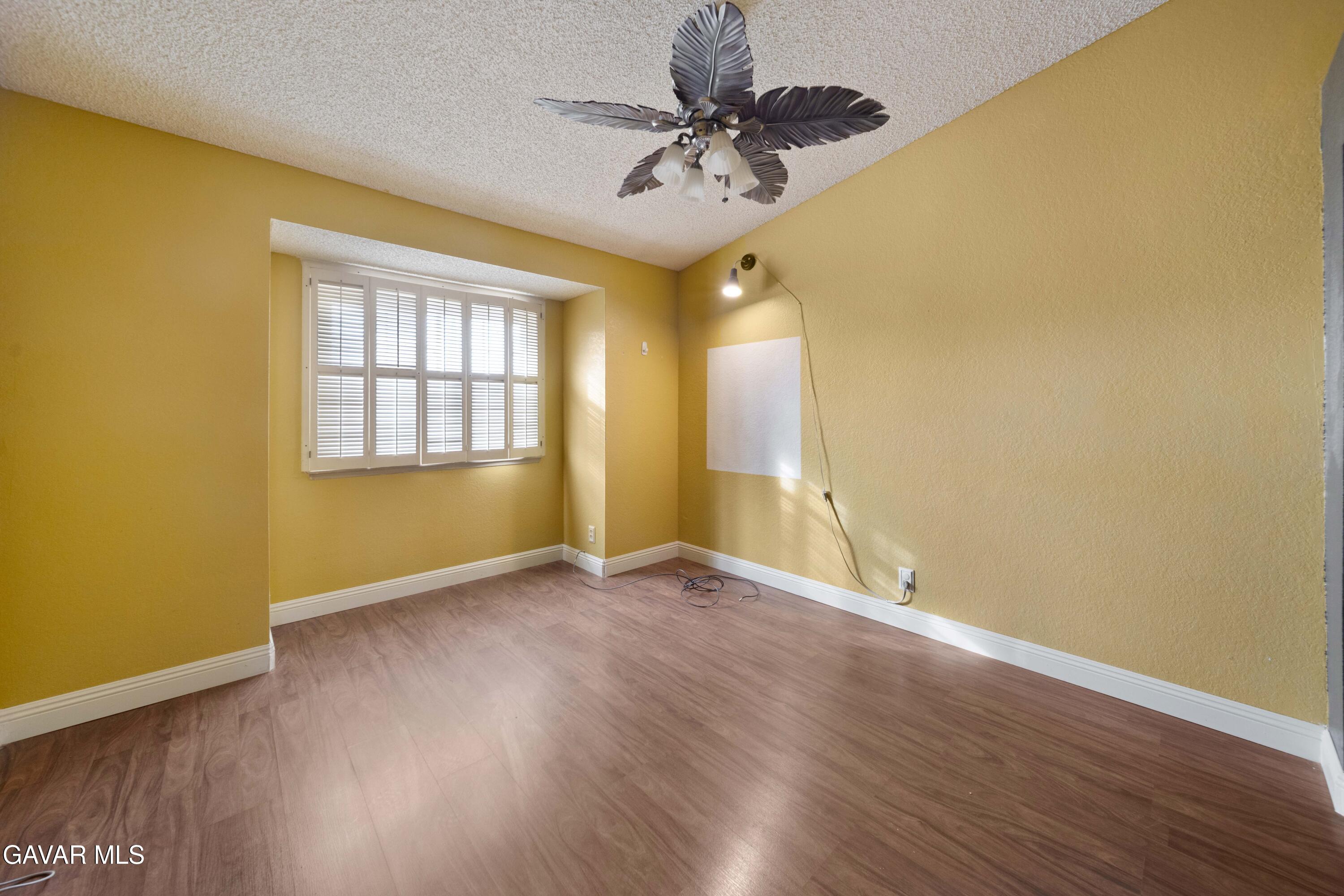 11061 East Ave R 6 Littlerock, CA 93543 - Photo 16 of 31 11061 E Avenue R6 Littlerock-16