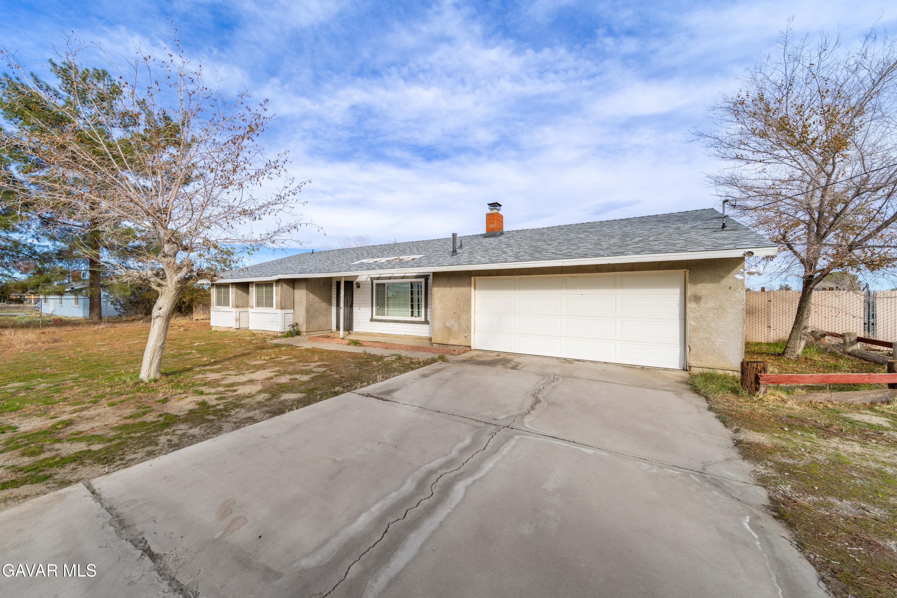 11061 East Ave R 6 Littlerock, CA 93543 - Photo 2 of 31 11061 E Avenue R6 Littlerock-4