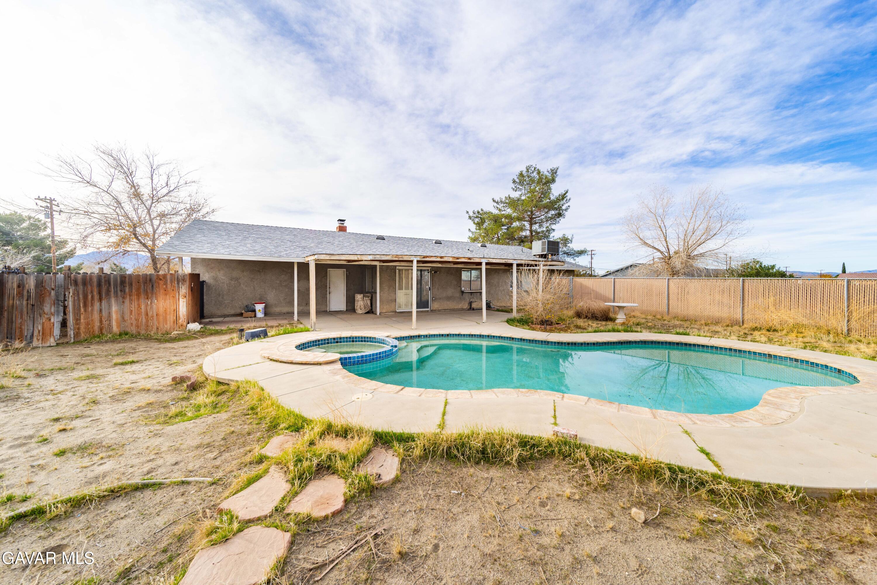 11061 East Ave R 6 Littlerock, CA 93543 - Photo 4 of 31 11061 E Avenue R6 Littlerock-25