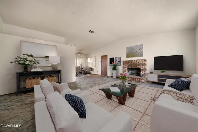 $400,000 | 11061 East Ave R 6, Littlerock, CA 93543