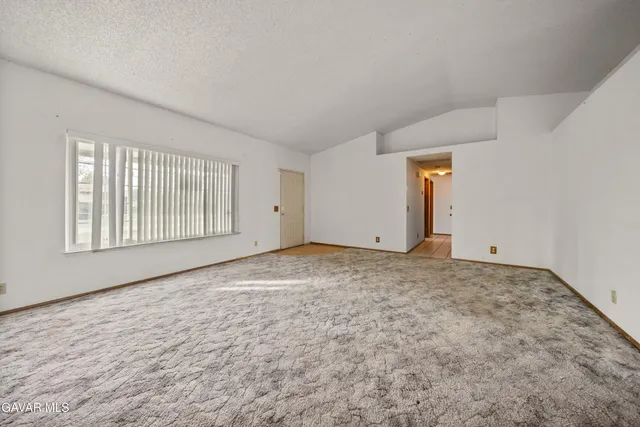 $400,000 | 11061 East Ave R 6, Littlerock, CA 93543