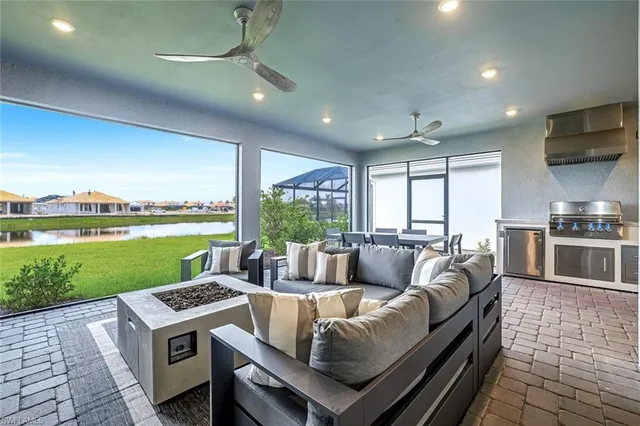 $1,100,000 | 15653 Triesta Lane, Naples, FL 34114