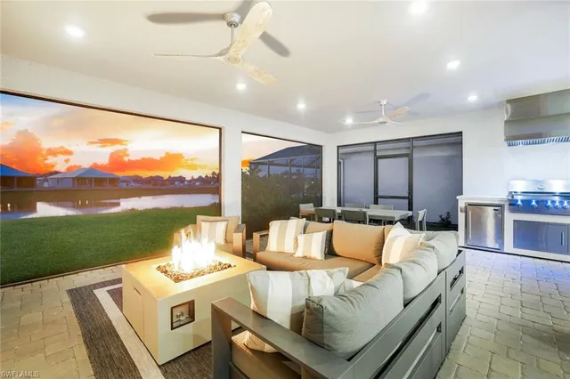 $1,100,000 | 15653 Triesta Lane, Naples, FL 34114