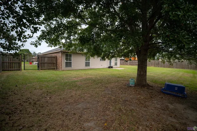 $240,000 | 40441 Fitzgerald Drive, Darrow, LA 70725