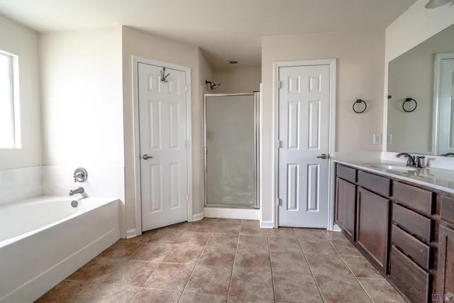 $240,000 | 40441 Fitzgerald Drive, Darrow, LA 70725