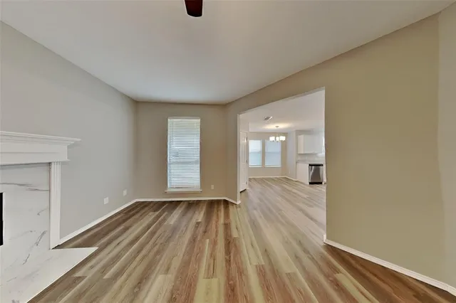 $2,100 | 708 Creekview Drive, Burleson, TX 76028