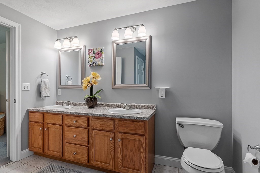 483 Hollis Road Lunenburg, MA 01462 - Photo 21 of 40 Gallery Image 21