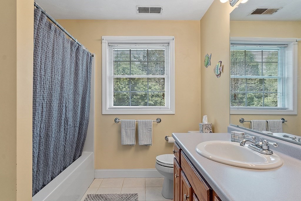 483 Hollis Road Lunenburg, MA 01462 - Photo 26 of 40 Gallery Image 26