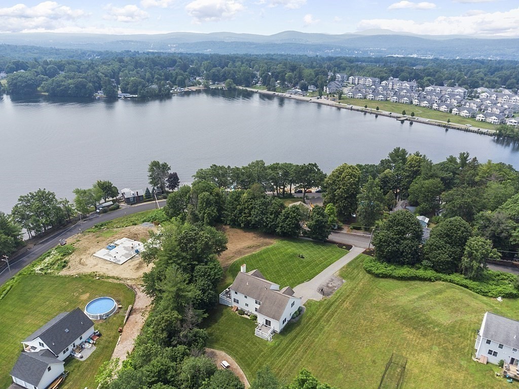 483 Hollis Road Lunenburg, MA 01462 - Photo 3 of 40 Gallery Image 3