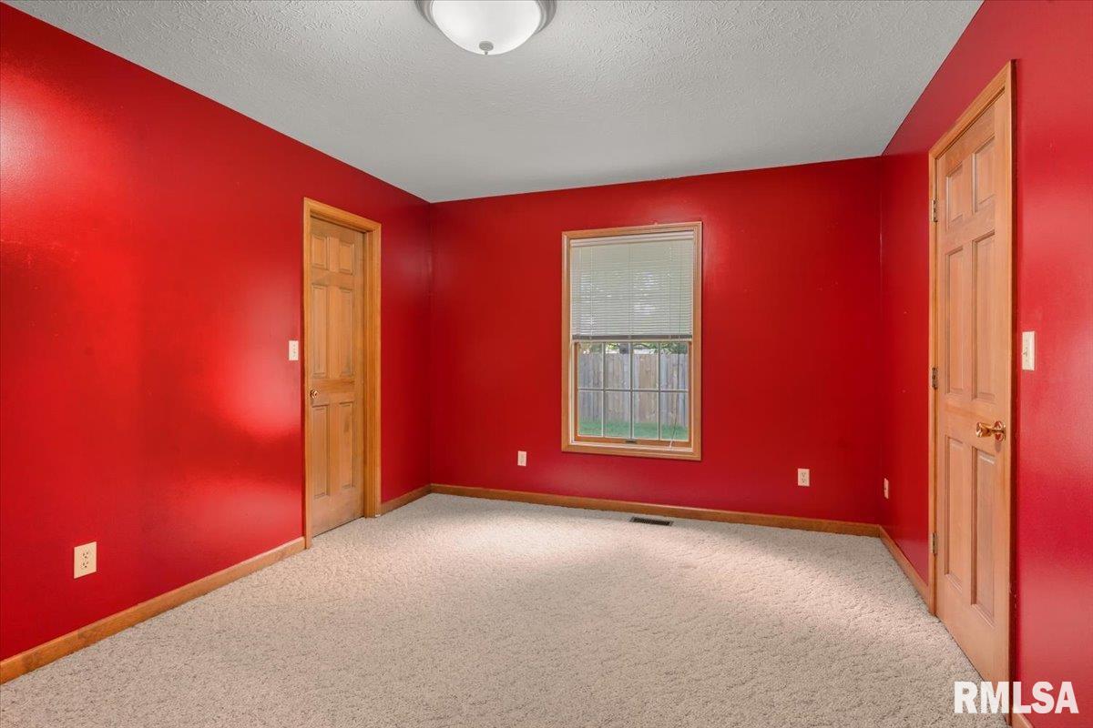8033 Wilson Terrace Springfield, IL 62712 - Photo 13 of 40