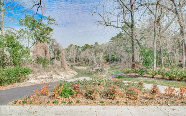 $6,099 | 2 Woodstone Street, Houston, TX 77024