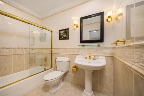 $2,695,000 | 8841 Southwest 103rd Street, Miami, FL 33176