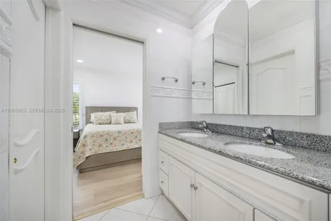 $2,695,000 | 8841 Southwest 103rd Street, Miami, FL 33176