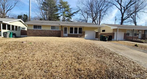 $129,900 | 9926 Cambria Drive, Moline Acres, MO 63136