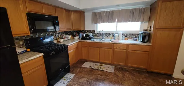 $139,900 | 9926 Cambria Drive, Moline Acres, MO 63136