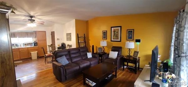$129,900 | 9926 Cambria Drive, Moline Acres, MO 63136