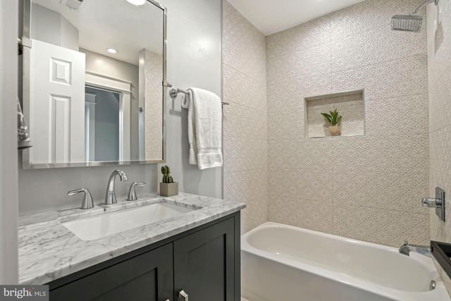 $1,680,000 | 406 Yale Drive, Alexandria, VA 22314