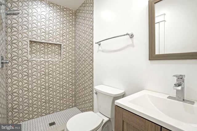 $1,680,000 | 406 Yale Drive, Alexandria, VA 22314