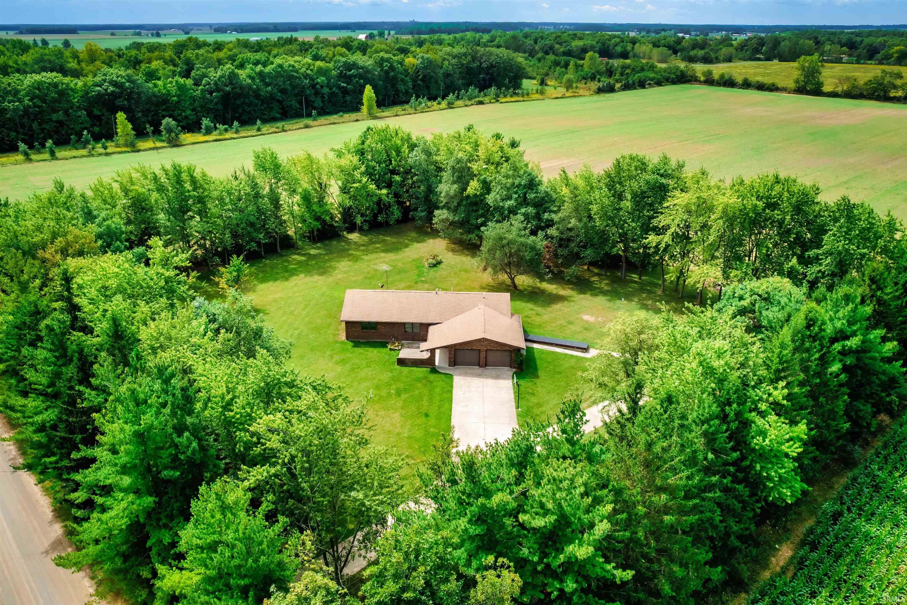 1404 County Road 59 Butler, IN 46721 - Photo 4 of 17 Gallery Image 4