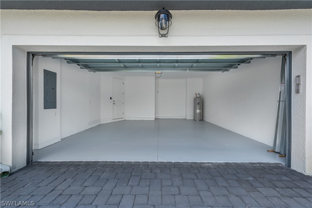 7341 Rockefeller Drive Naples, FL 34119 - Photo 7 of 34