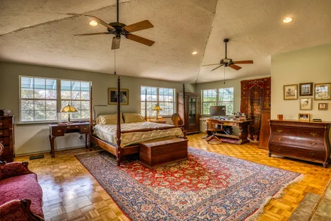 $1,375,000 | 144 Century Lane, Bellville, TX 77418