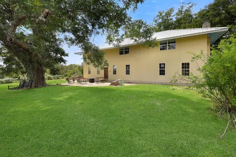 $1,375,000 | 144 Century Lane, Bellville, TX 77418