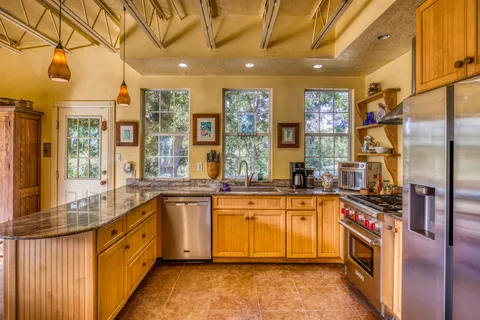 $1,375,000 | 144 Century Lane, Bellville, TX 77418